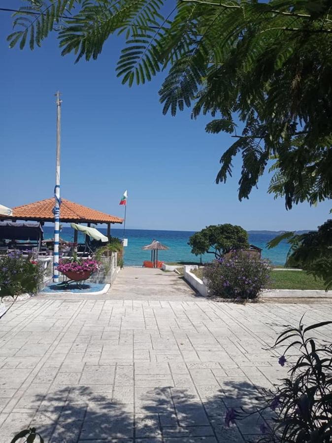Mangoseaview Home1 Nea Roda Exterior photo